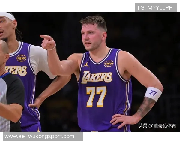 东契奇盛赞斯玛特防守技巧称其独特表现令人惊叹